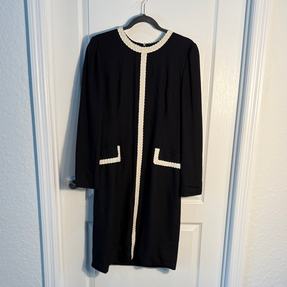 Vintage Carolina Herrera Saks Fifth Ave Black Dress Rare Cream Detail size 12